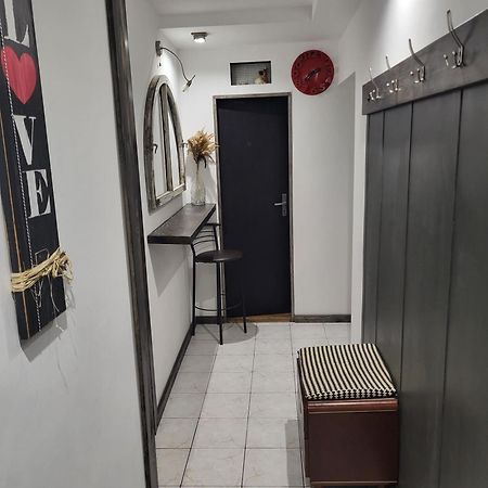 Новая Квартира Oujhorod Extérieur photo
