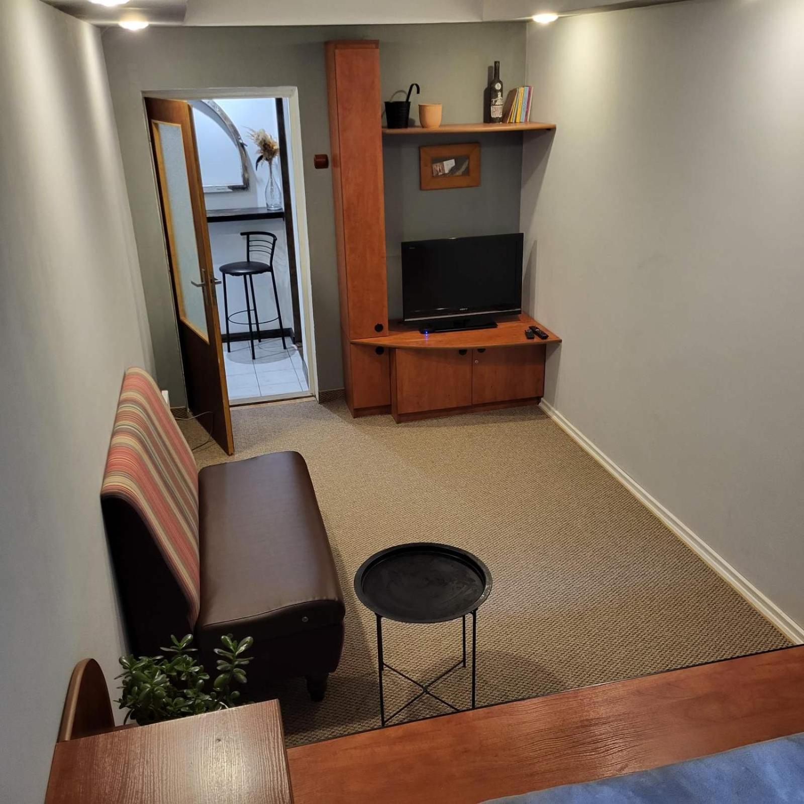 Новая Квартира Oujhorod Extérieur photo